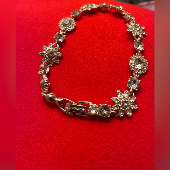 ✨Givenchy rose gold-tone floral crystal bracelet —shines & elevates any outfit.✨ - Picture 5 of 9
